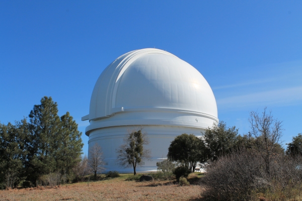 Hale Observatory is huge. During the day visitors can go inside and see the giant 200 inch telescope.